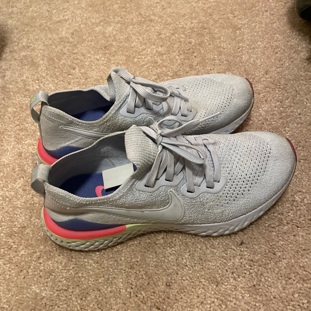 Nike gym shoe